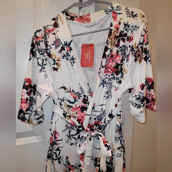 Floral Robe - Picture 3 of 3